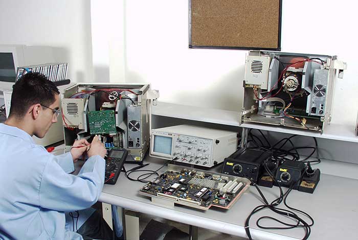 Araç Elektronik Tamircisi